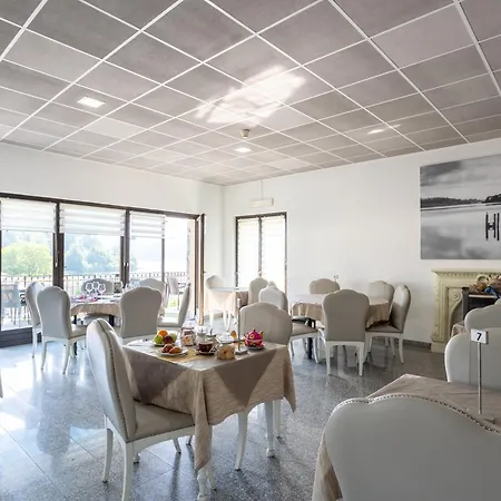 Fontaine Bleue Hotel 3*