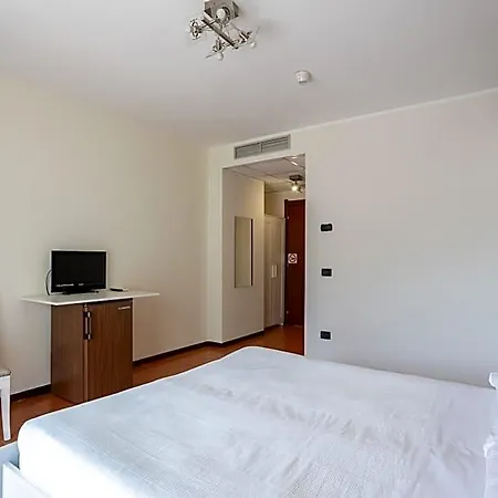 Fontaine Bleue Hotel 3*